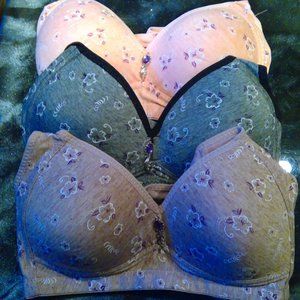 3 cute no wire bras 32 C cup brand new never worn
